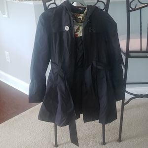 Steve Madden rain coat with belt